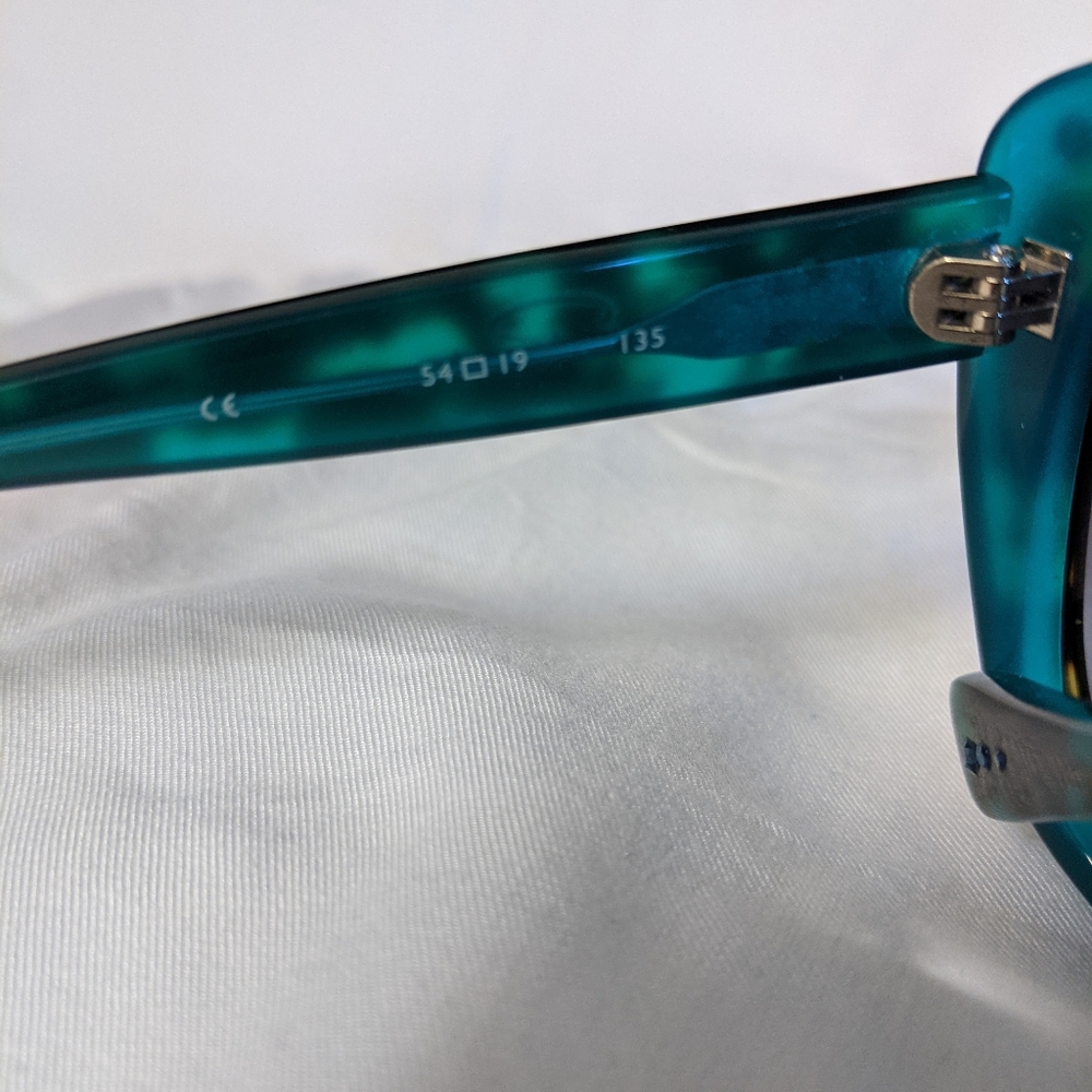 Oscar de la Renta sunglasses - Picture 10 of 14